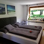 Haus Gandler Apartment *