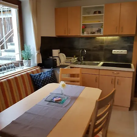 Haus Gandler Целль-ам-Зеє