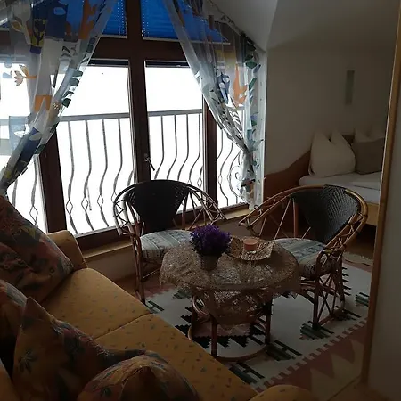Haus Gandler Apartment *