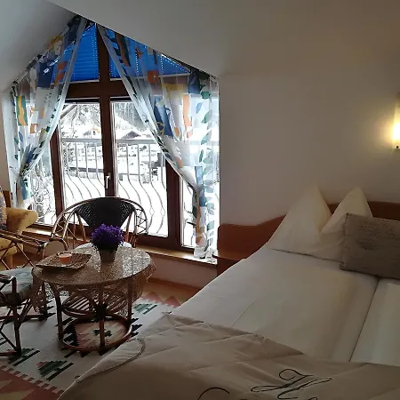 甘德尔公寓 公寓 *